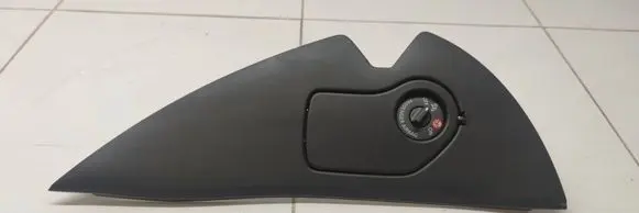 Renault Kadjar Dashboard lower bottom trim panel 689204333R