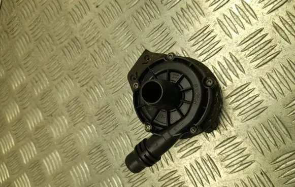 Peugeot 508 II Webasto circulation pump for autonomous heater 9823813480