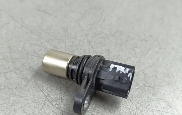 Nissan Juke I F15 Camshaft speed sensor A296B0100 SG1B5002329