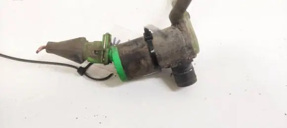 Peugeot 806 Windscreen/windshield washer pump