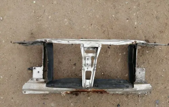 Audi 80 90 B3 Radiator support slam panel 