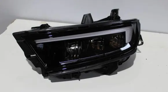 Opel Astra L Headlight/headlamp 9851881680