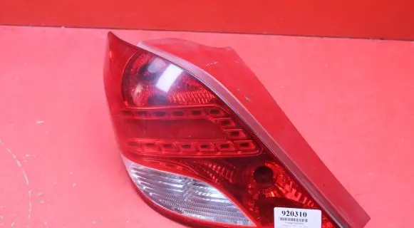 Peugeot 207 CC Rear/tail lights 9686566080-00