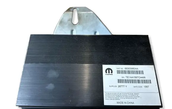 Dodge Durango III Sound amplifier 26777Y 68303980AA TE1AA156704498