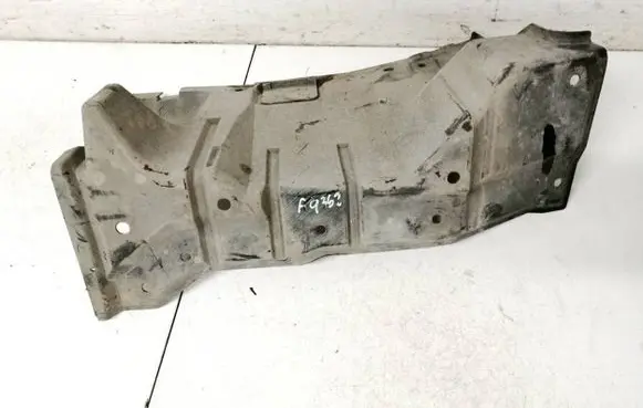 Mitsubishi Lancer X Engine splash shield/under tray mn154380