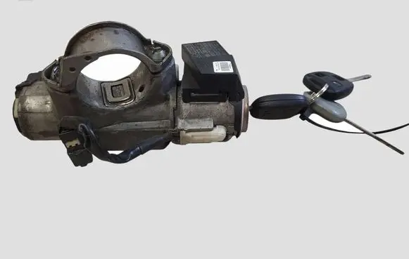 Toyota Avensis T250 Ignition lock 8978305010 N05015178