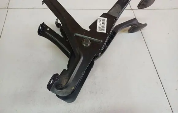 Volvo S60 Accelerator throttle pedal 3524426