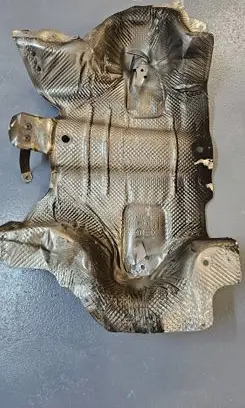 Jeep Grand Cherokee WL Exhaust heat shield 68427744AF