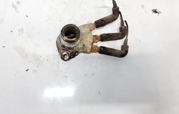Volkswagen Golf III Engine coolant pipe/hose 028121145B