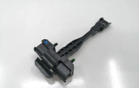 BMW X2 F39 Front door check strap stopper 7463626