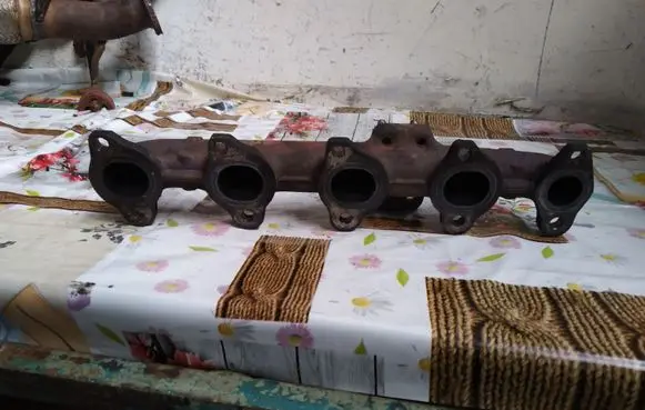 Volvo V50 Exhaust manifold 00380
