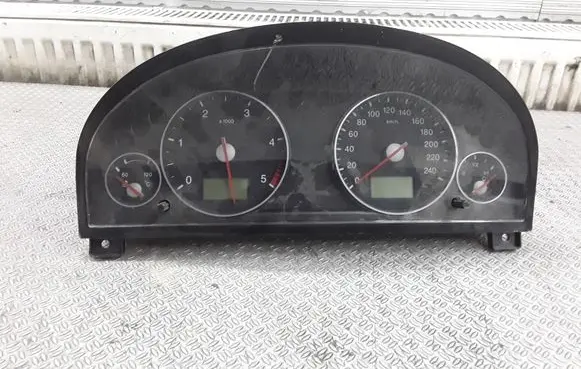 Ford Mondeo Mk III Speedometer (instrument cluster) 3S7F10841
