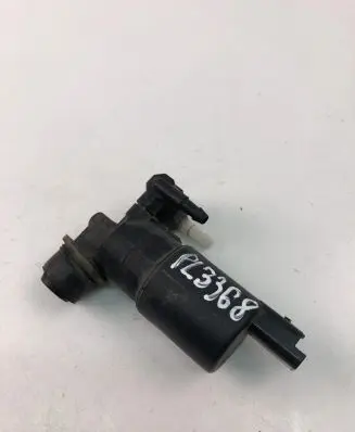 Volvo S40, V40 Windscreen/windshield washer pump 90047