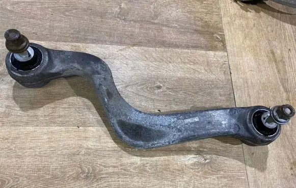 Land Rover Discovery Sport Rear control arm LK725B673AA GHTDB2050114