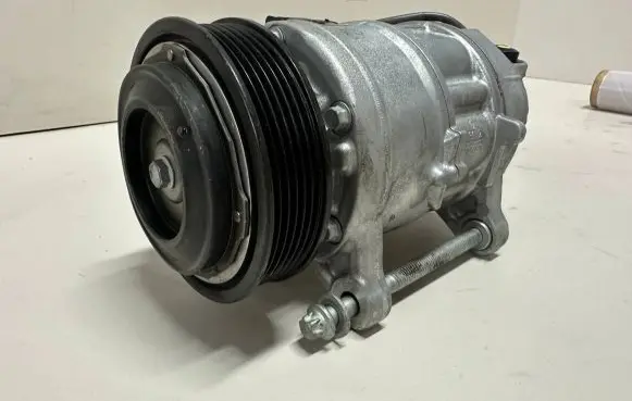 BMW 4 F32 F33 Air conditioning (A/C) compressor (pump) 9299328 22527010 6SAS14A