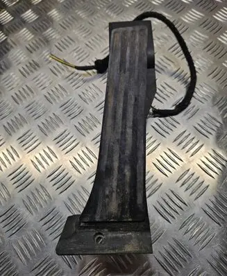 BMW 5 E60 E61 Accelerator throttle pedal 6786285 25916010