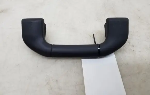 Mercedes-Benz E W212 Front interior roof grab handle A2048100051
