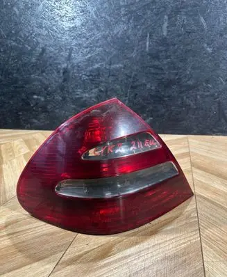 Mercedes-Benz E W211 Rear/tail lights A2118200464