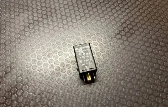 BMW X5 E53 Other relay 8365960 05065000