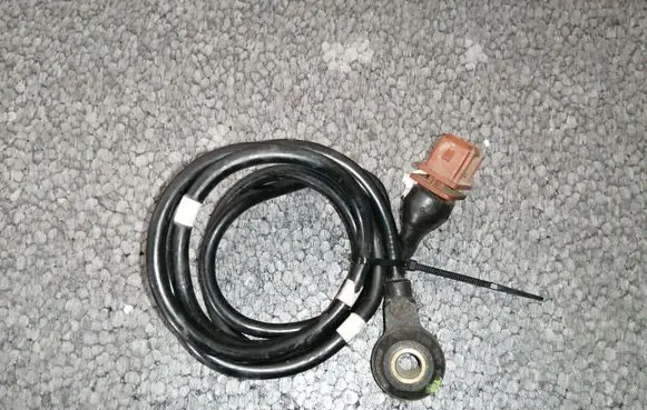 Detonation knock sensor