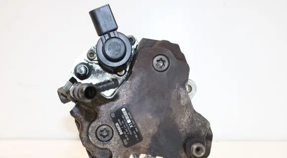 BMW 3 E90 E91 Fuel injection high pressure pump 7788670 0445010045