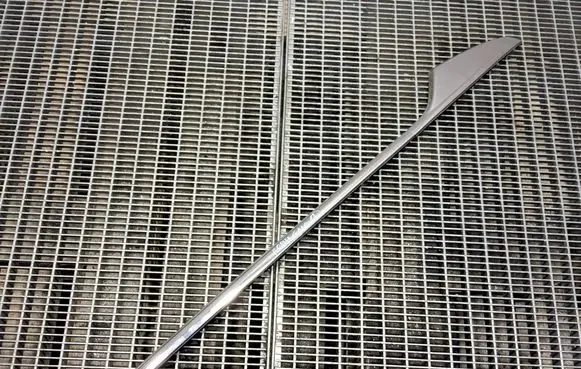 Honda Odyssey Rear side glass trim 