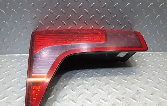 Tailgate rear/tail lights