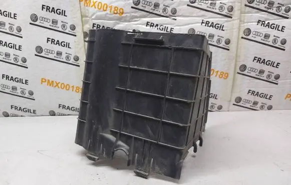 Volkswagen Touran I Battery box tray 1K0915335B