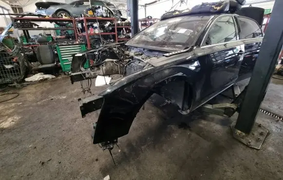 Audi A8 S8 D4 4H Front quarter panel LZ9Y