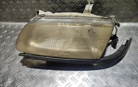 Mazda 323 Headlight/headlamp 11061700
