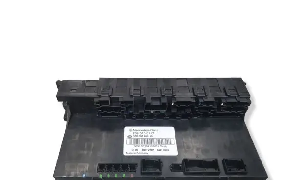 Mercedes-Benz C W203 Fuse module 2095450101