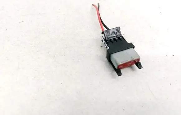 Audi 100 S4 C4 Fuse 443937105C