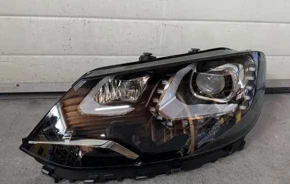 Volkswagen Sharan Headlight/headlamp 7N1941043D