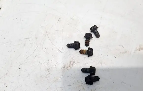 Chrysler Sebring (ST-22 - JR) Nuts/bolts 