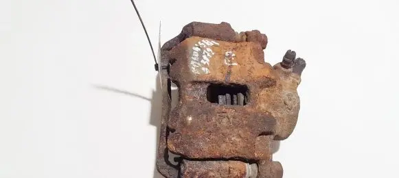 Mitsubishi Lancer Front brake caliper