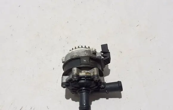 Polestar 2 Electric auxiliary coolant/water pump 32339380