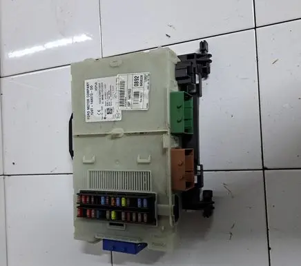 Ford Mondeo MK IV Fuse module 7G9T14A073DD 8A58338