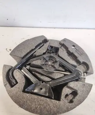 Volvo V60 Tool set 31362446