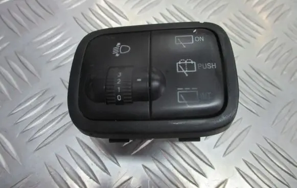 Hyundai Accent Headlight level height control switch