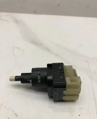 Audi A4 S4 B7 8E 8H Brake pedal sensor switch 1K2945511