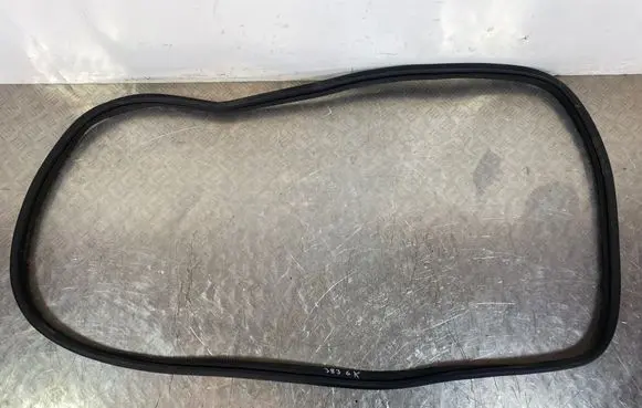 KIA Sorento IV Rear door rubber seal (on body) 