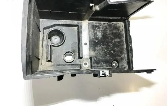 Battery box tray