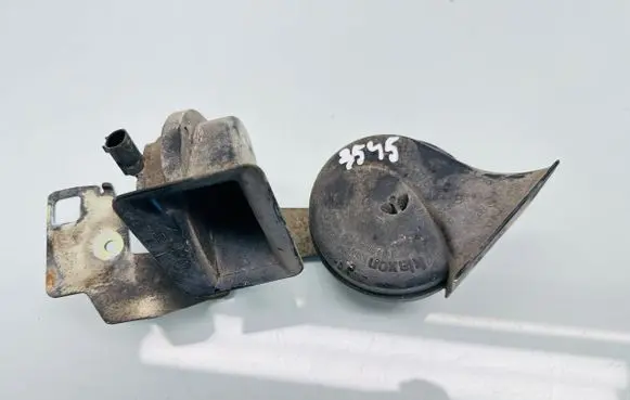 BMW 5 E60 E61 Horn signal