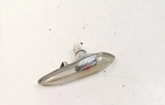 BMW X3 E83 Front fender indicator light 8384104