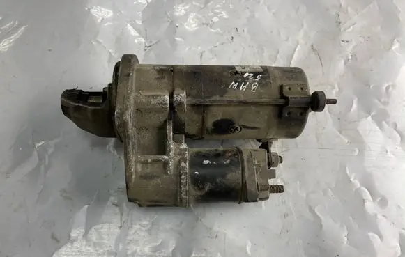 BMW 5 E39 Starter motor 12411740379 83223435