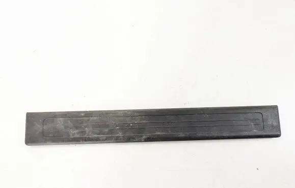 Mercedes-Benz GL X164 Front sill trim cover A1646800335