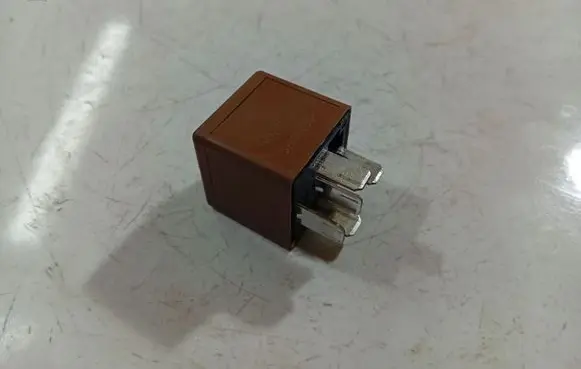 Opel Insignia A Other relay 13500115
