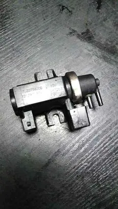 BMW 5 E60 E61 Vacuum valve 72279600