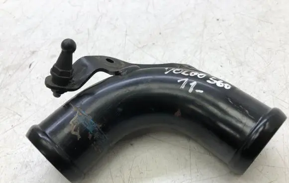 Volvo S60 Air intake hose/pipe AV616C750