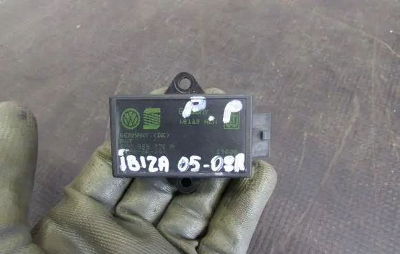 Seat Ibiza III (6L) Seat control module 60959772A